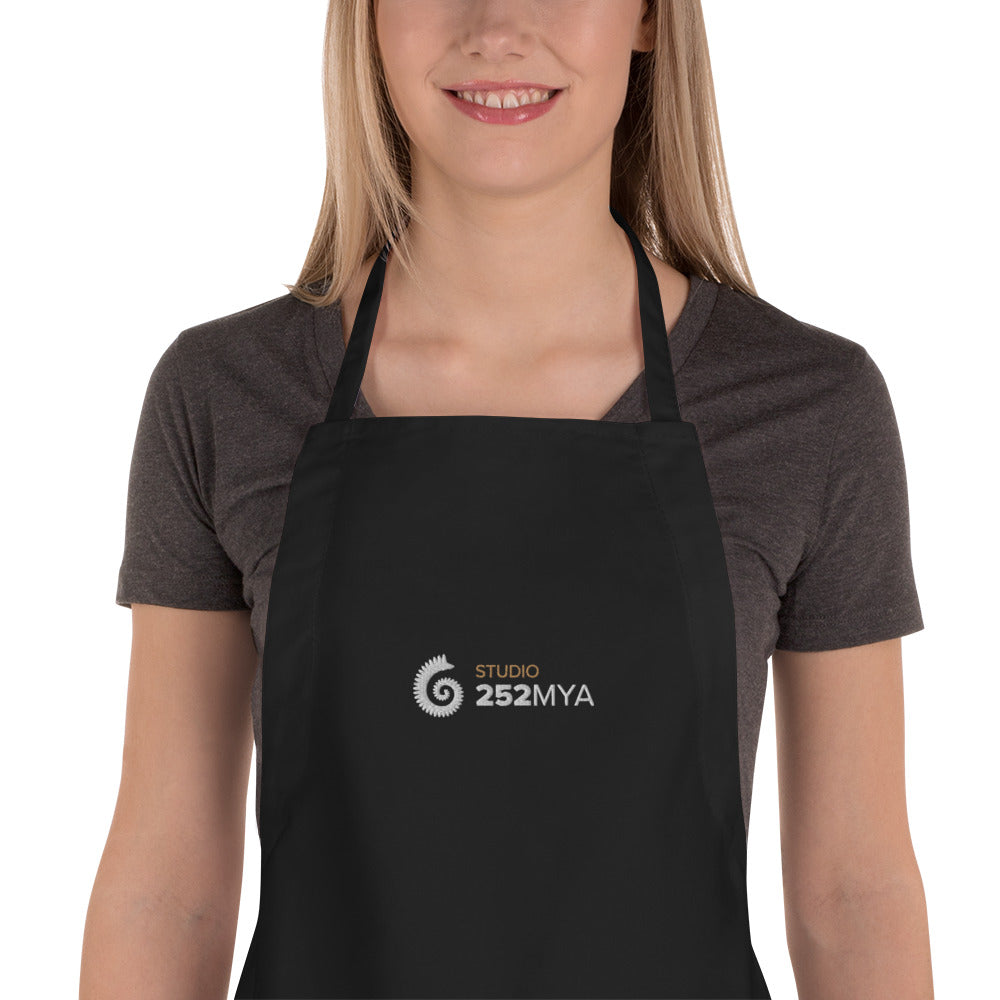 Studio 252MYA Logo embroidered apron